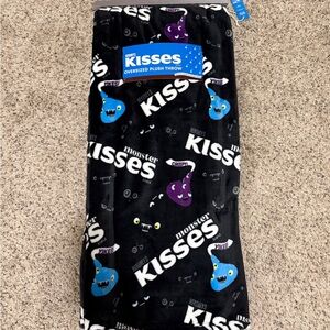 Viral Hershey's Kisses Halloween Oversized Plush Fleece Throw Blanket 60x70”